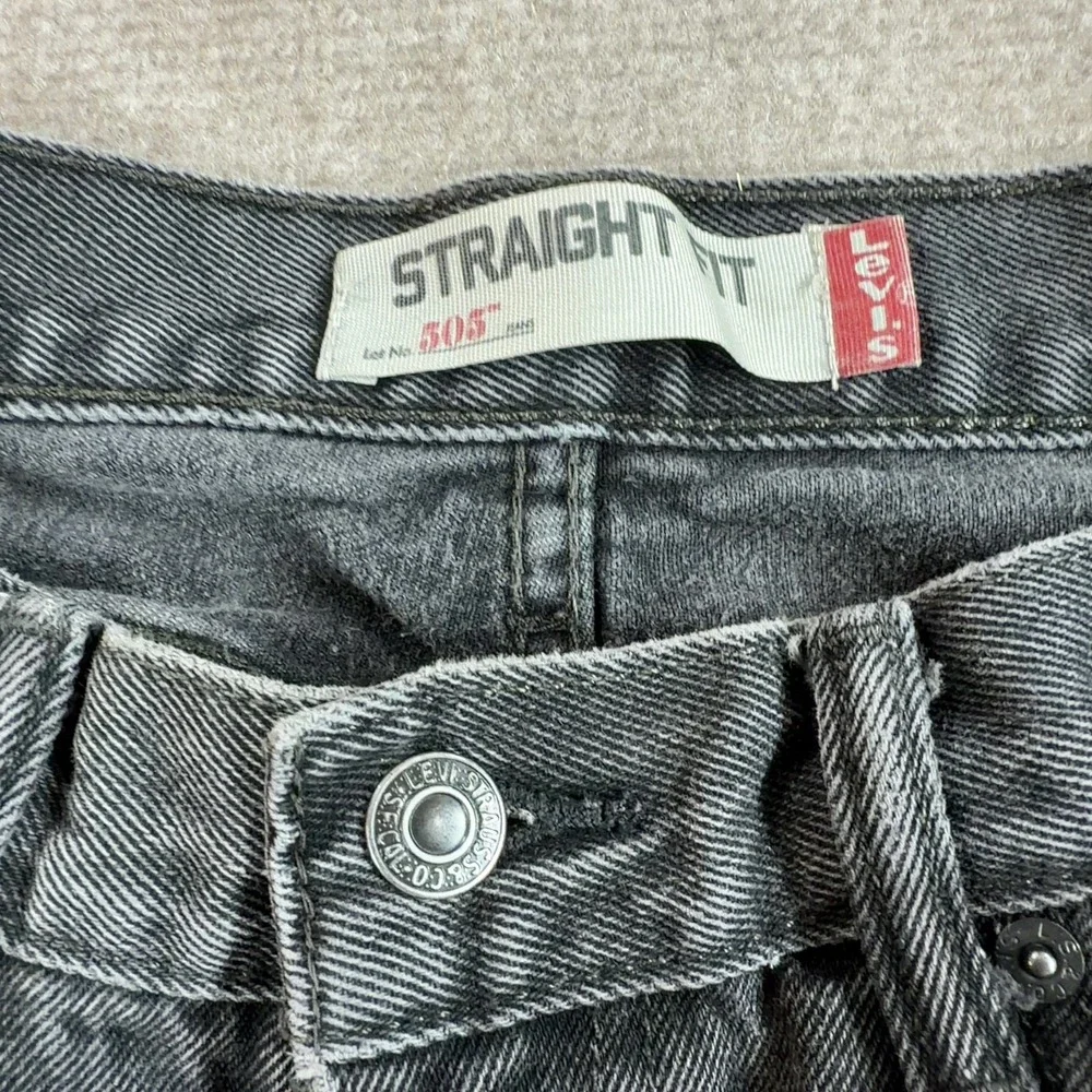 Vintage Levis 505 Jeans 33x32 Mens Classic Straight Black Grunge Work Y2k
